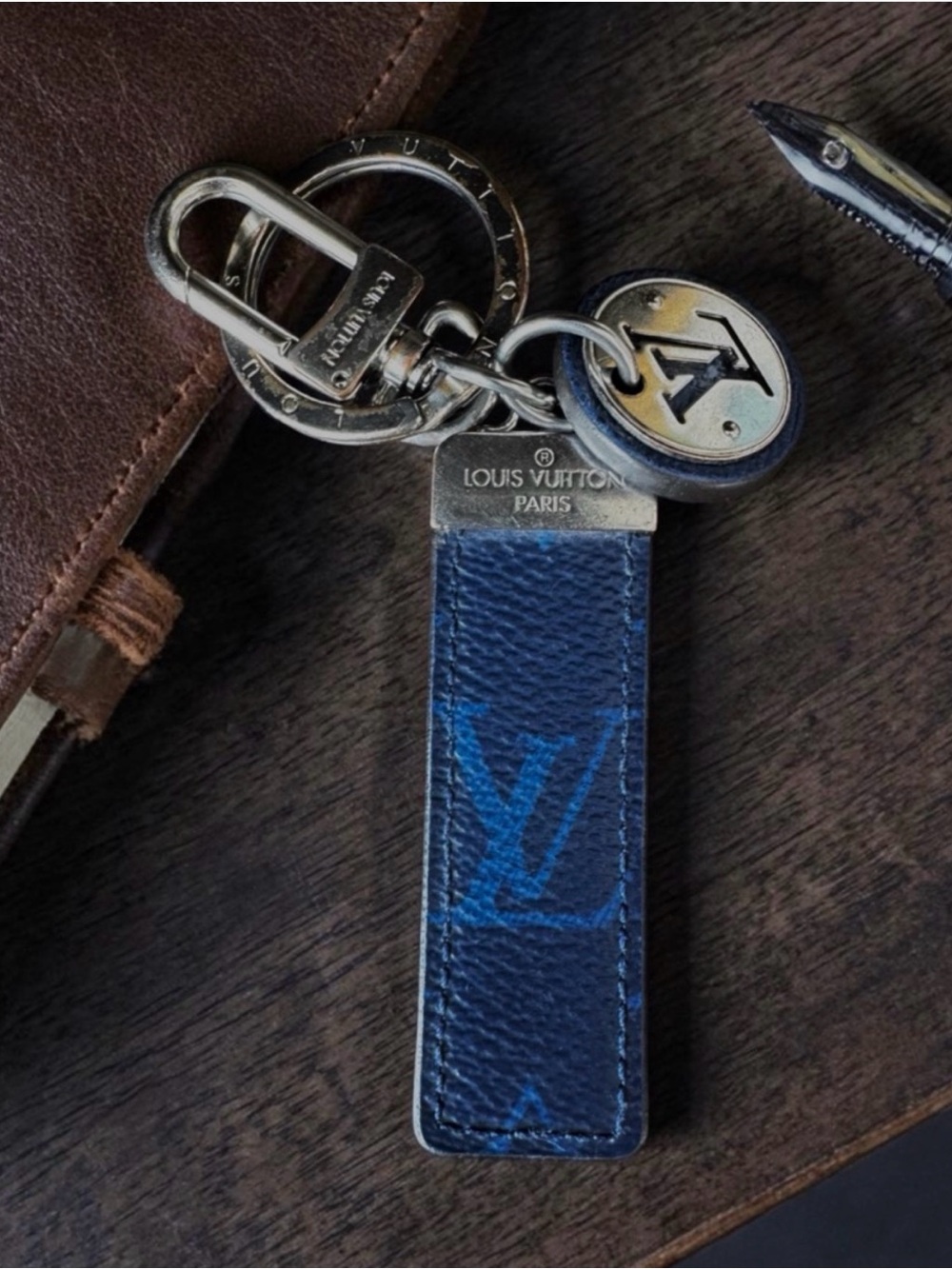 EUC Louis Vuitton Blue and Silver Key Holder Keyring - Picture 3 of 6